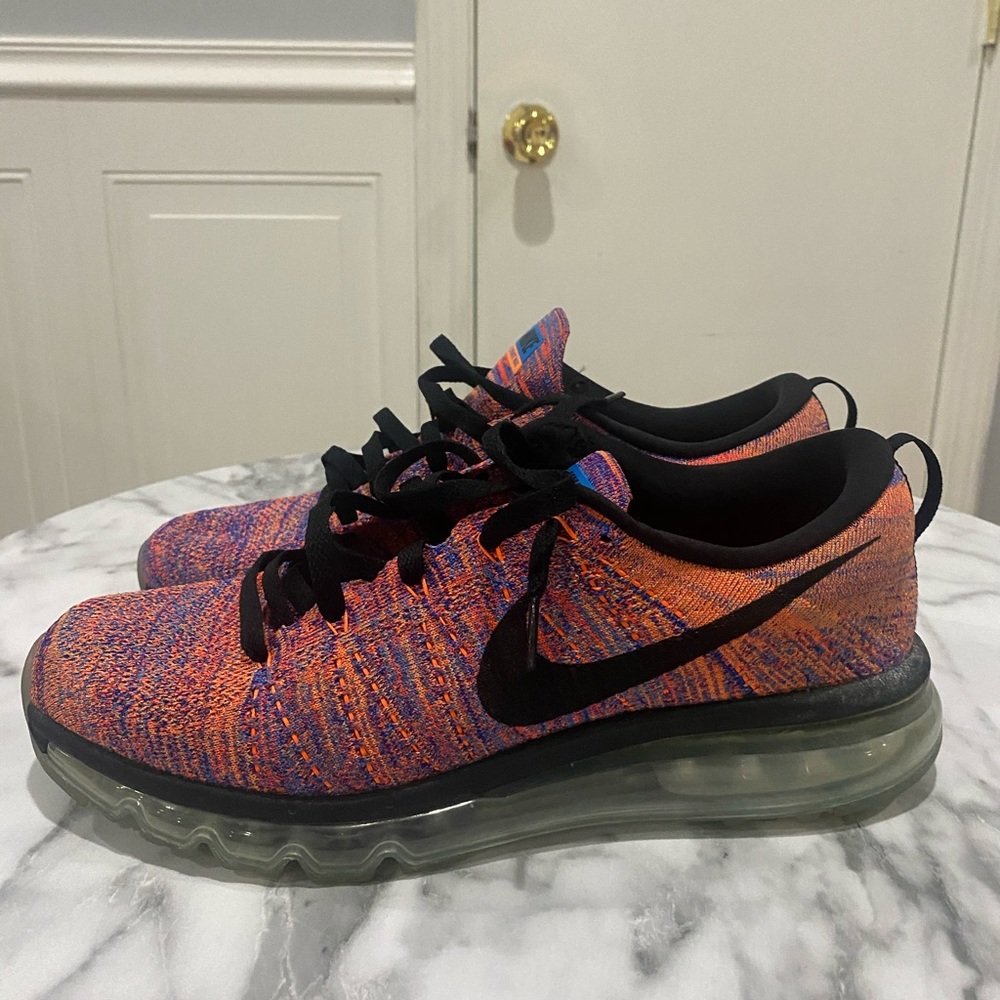 Nike Air fly knit size10.5